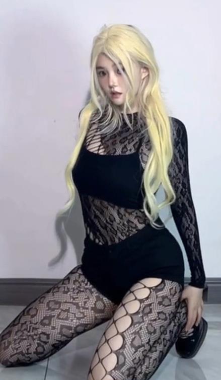 小徐崽子 秘语空间写真图包及视频资源合集下载 小徐崽子 秘语空间写真图包及视频资源合集下载