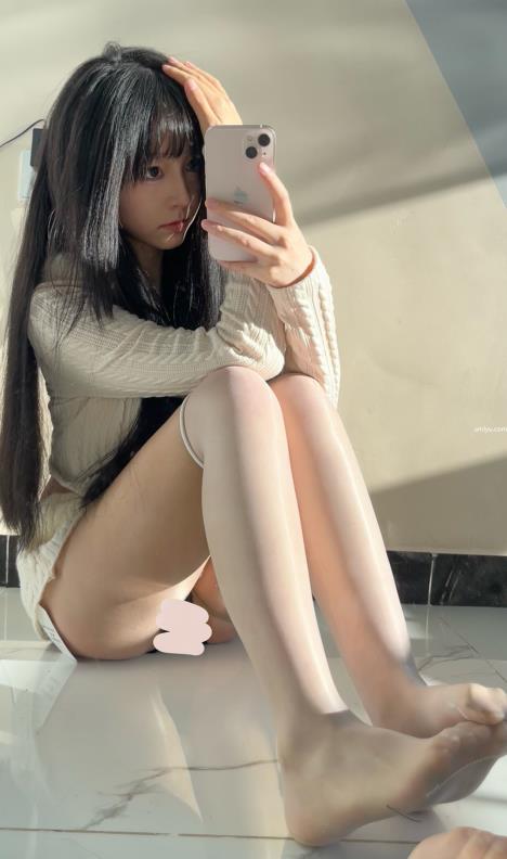 清蒸小斧牙 白丝美腿福利 微密圈写真资源及视频合集下载