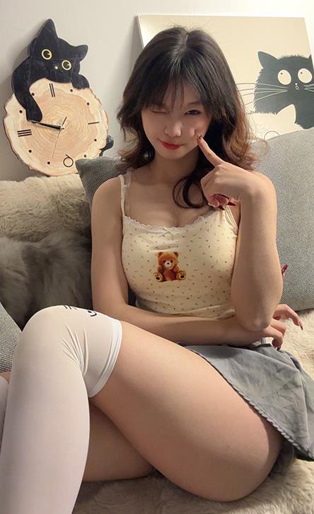 抖音yannis 复古港风巨乳美女写真合集下载 抖音yannis 复古港风巨乳美女写真合集下载