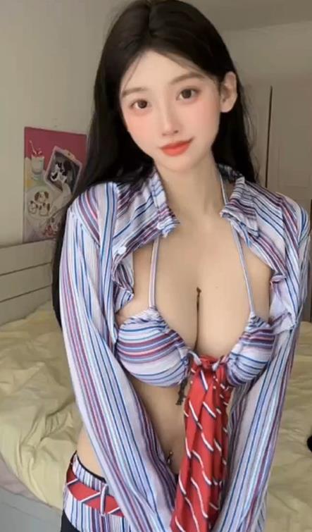 盐汽喵 秘语空间写真套图及视频合集下载