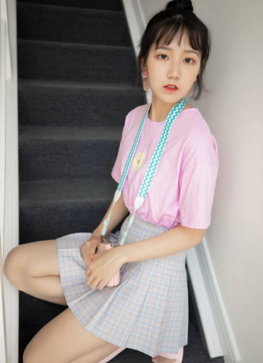 萤仙女 小仙女雪白美腿写真资源合集下载