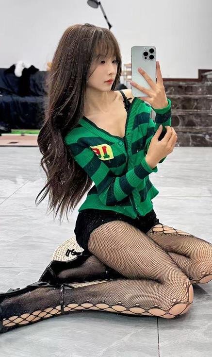 赠若离 女仆装萝莉控写真套图下载