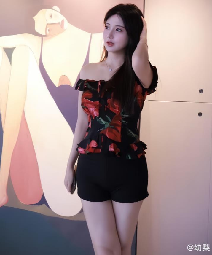 幼梨Ro 微密圈写真图片及视频合集下载